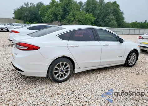2017 Ford Fusion Se Hybrid z USA, uszkodzony, nr VIN 3FA6P0LU1HR409047